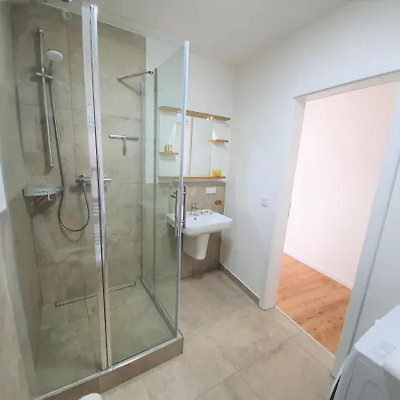 Pb - 5 - Stilvoll Eingerichtetes Im Herzen Senftenbergs Apartment